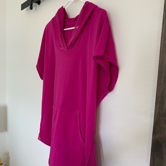 Lane Bryant Tops - Womans top live active 14/16 hoodie